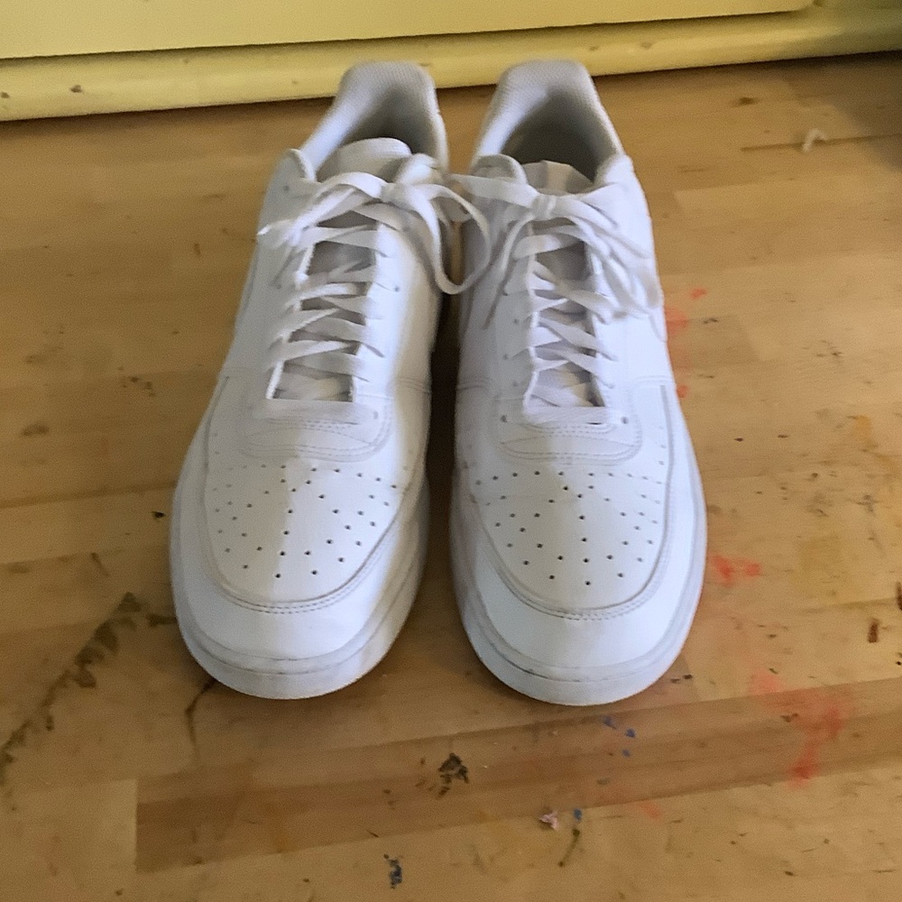 Men's White Leather Casual Sneakers